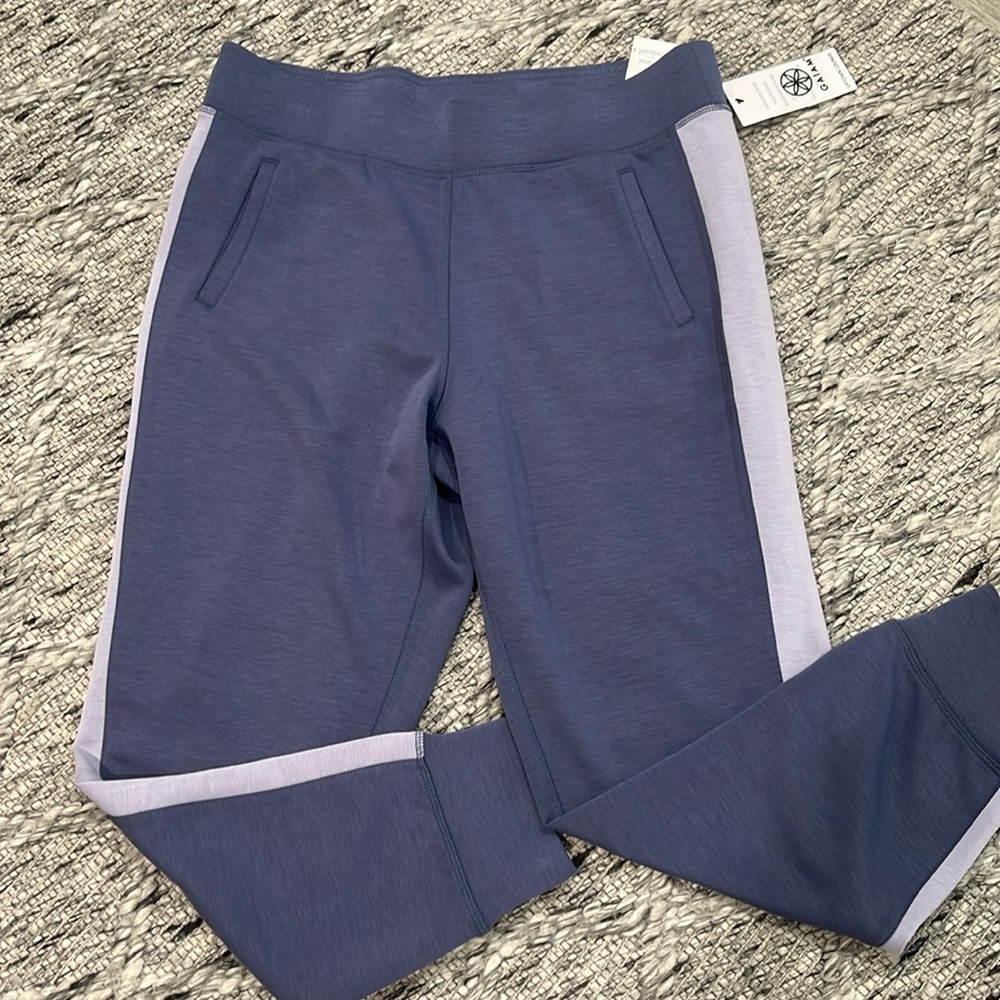 NWT Gaiam Lightweight Jogger
